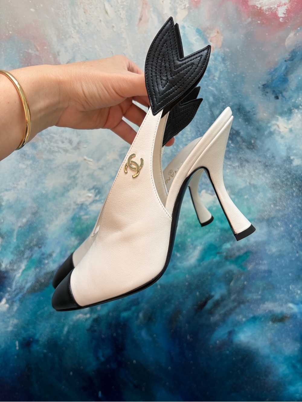 26A  Chanel Slingback  with Wings Lambskin  White & Black Size 38.5 New/receipt